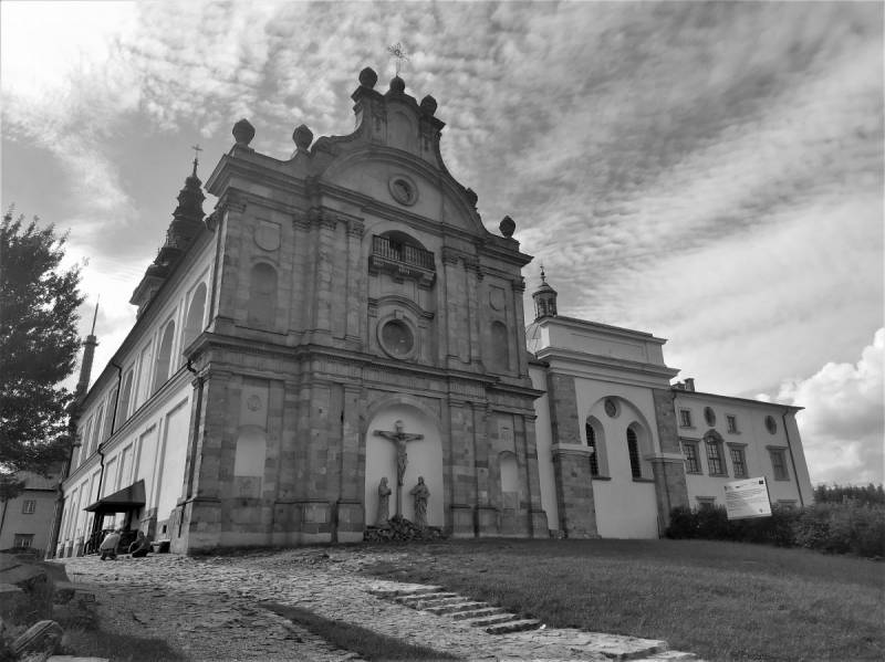 Monastery of the Missionary Oblates and the Sanctuary of the Relics of the Tree in the Łysa Góra