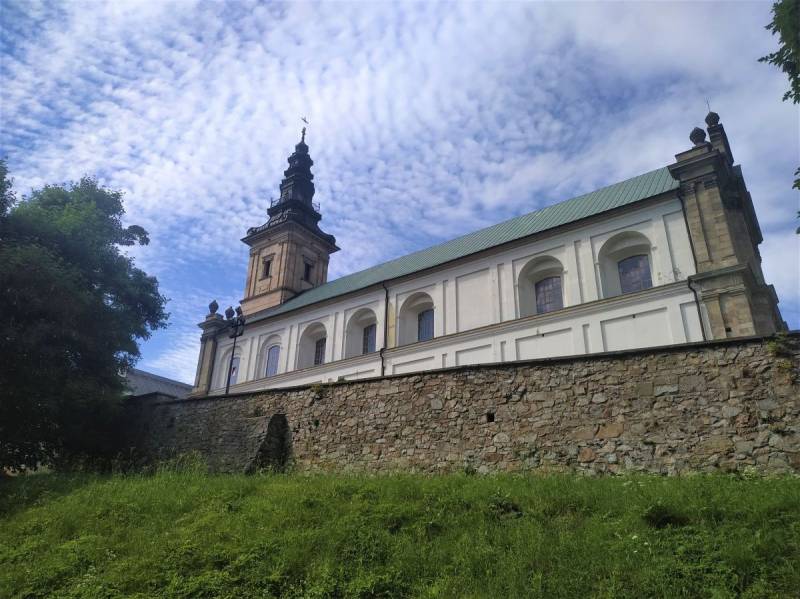 Monastery of the Missionary Oblates and the Sanctuary of the Relics of the Tree in the Łysa Góra