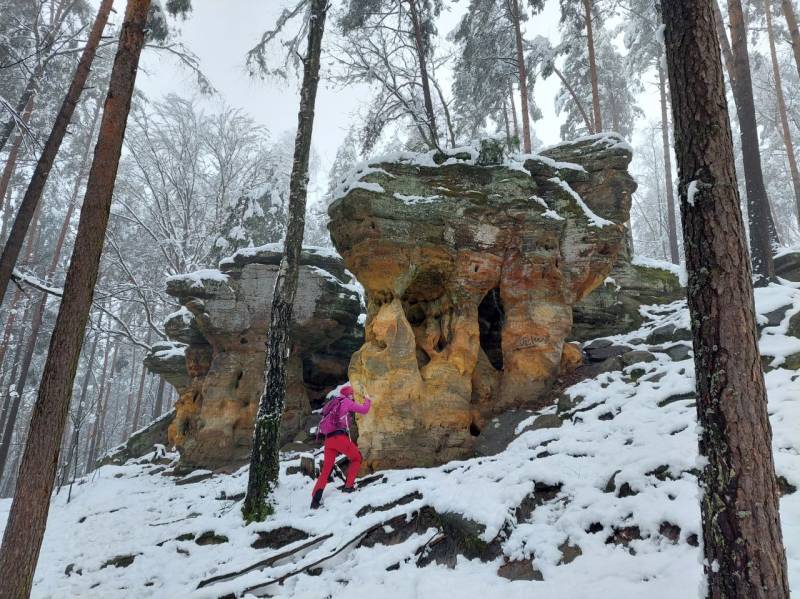 Skałki Piekło pod Niekłaniem